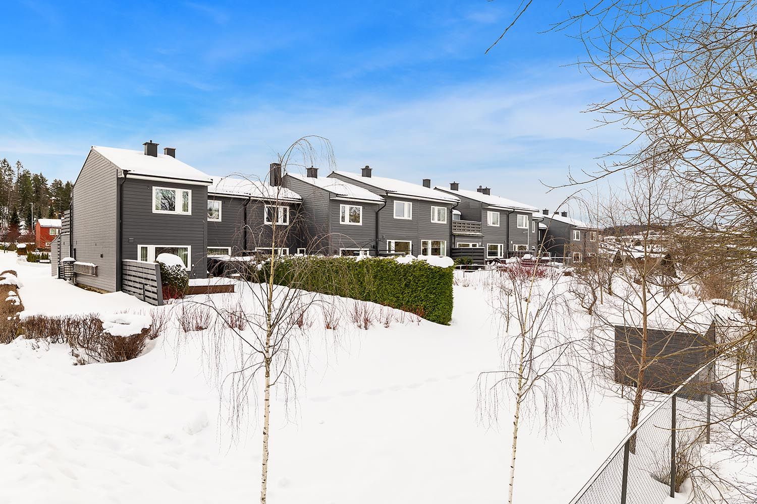 Rekkehuset ligger i et veletablert og rolig område på Finstadsletta.