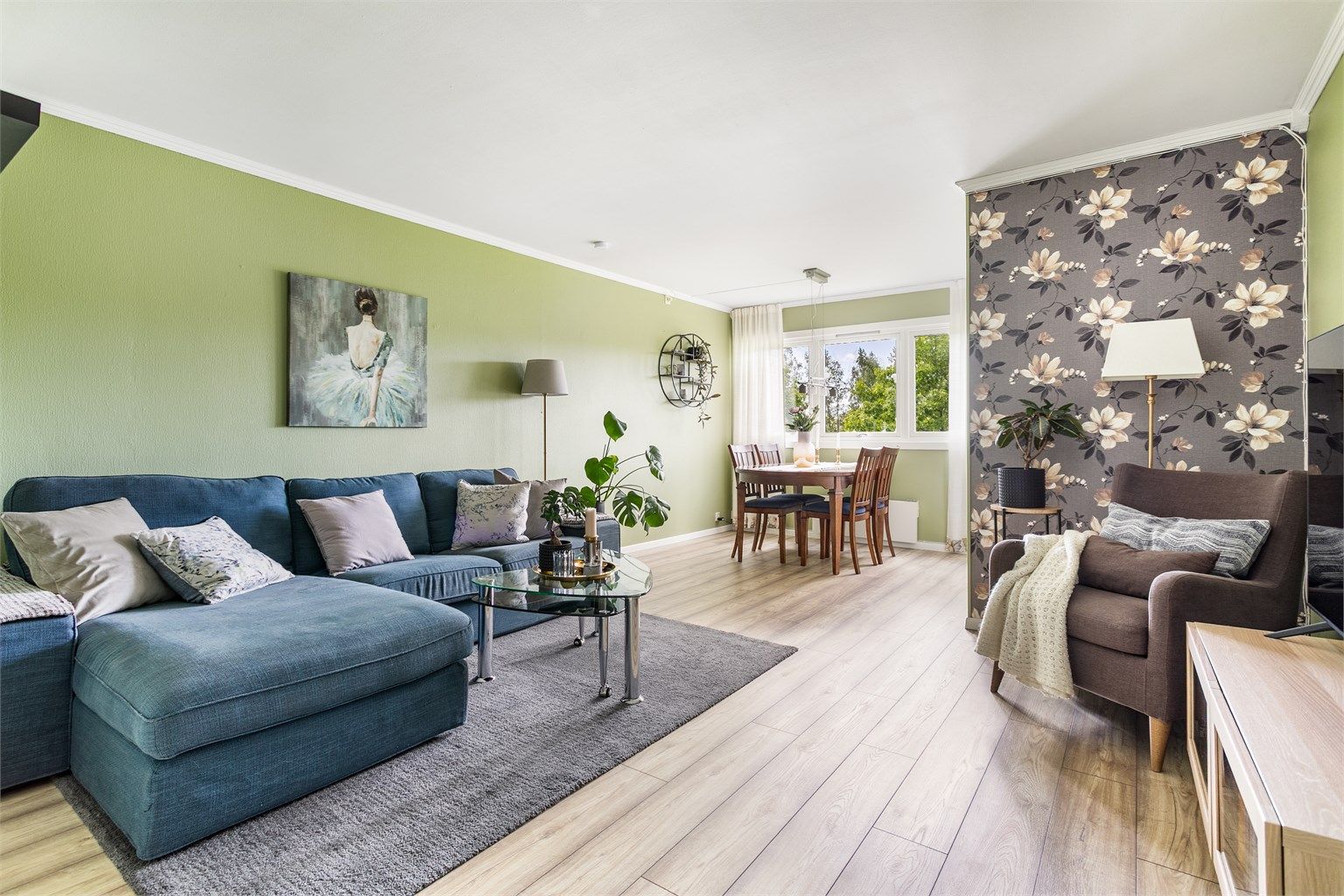 Rødstrupeveien 4 presenteres av Krogsveen.