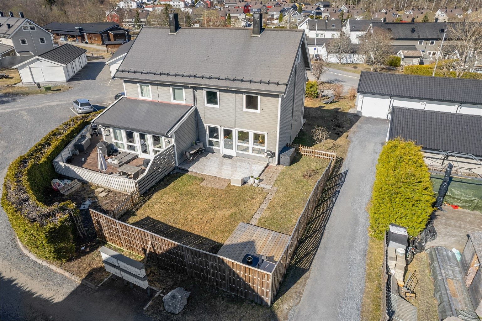 Robin Lauritzen v/ Krogsveen Eiendomsmegling har gleden av å presentere Munkebekken 114!