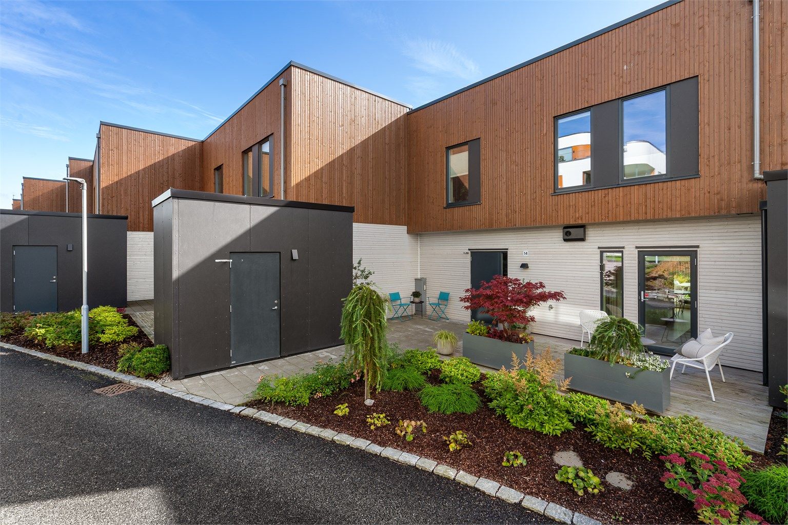 Lene Hviding v/Krogsveen har gleden av å presentere Sølysttunet 14.