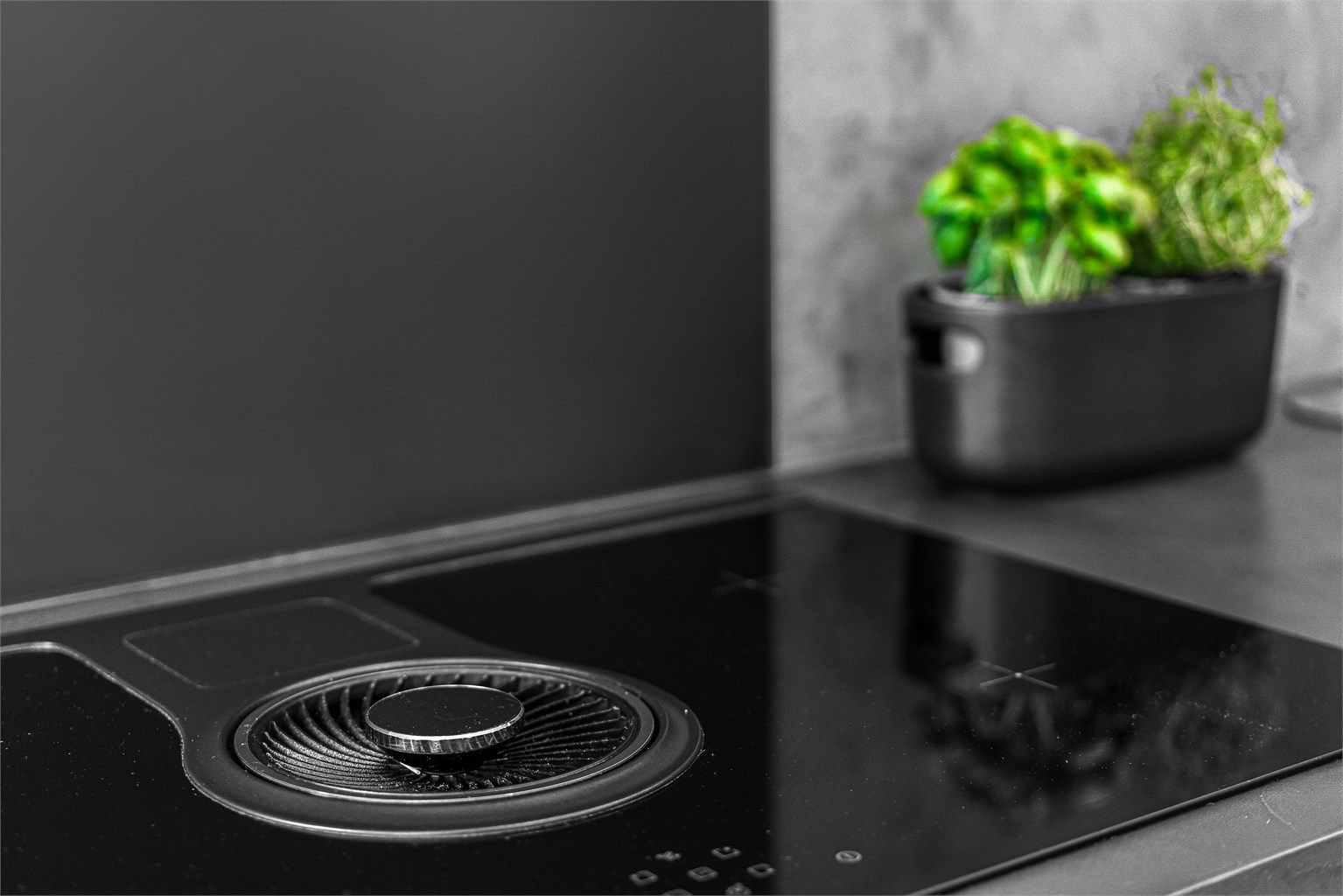 Platetoppen har integrert ventilator