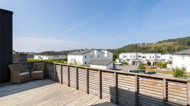 Takterrassen er en flott forlengelse av loftstuen.
