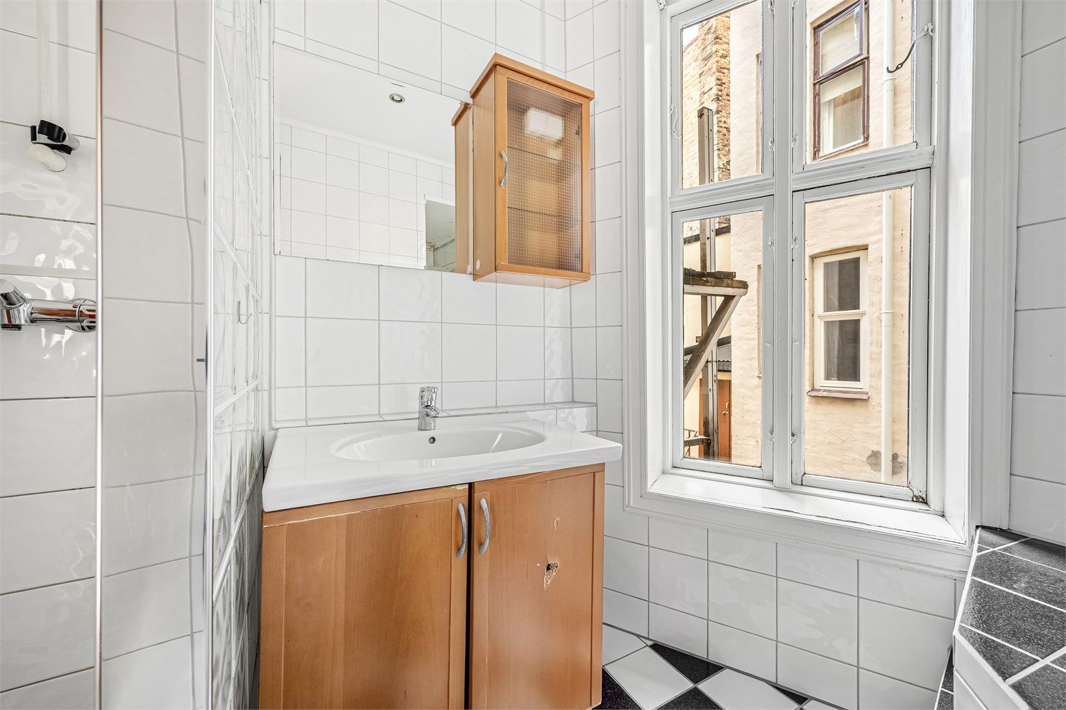 Badet har fått endel TG2 punkter, samt TG3 på ventilasjon. For mer informasjon se tilstandsrapporten. 