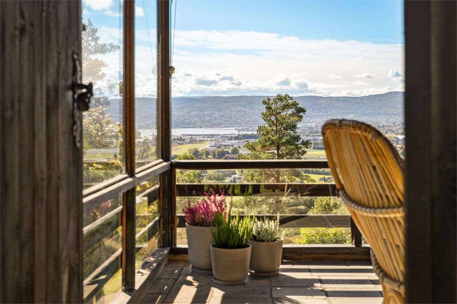 Utsikt fra terrassen.