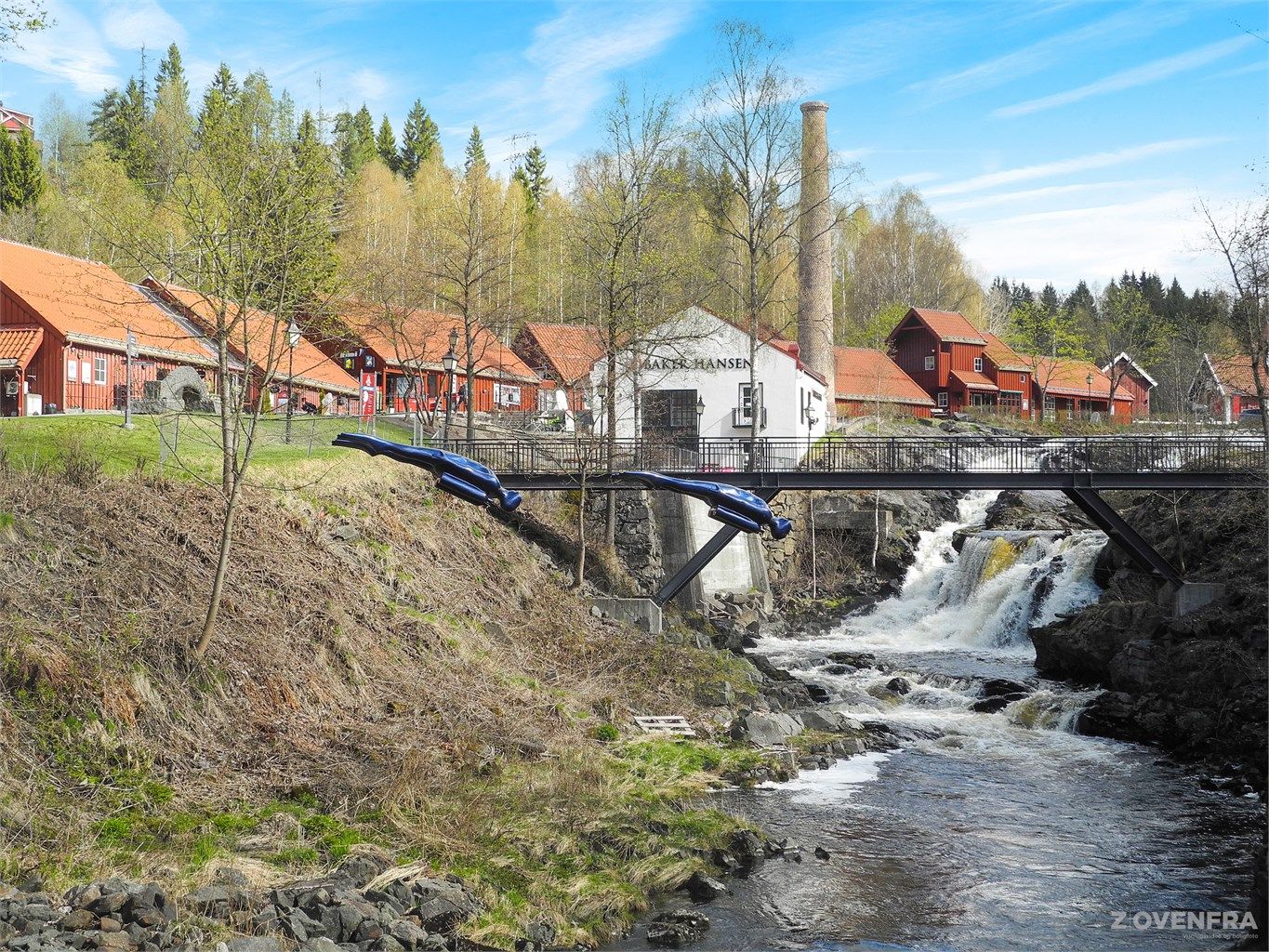 Fra eiendommen er det gangavstand til idylliske Bærums Verk 