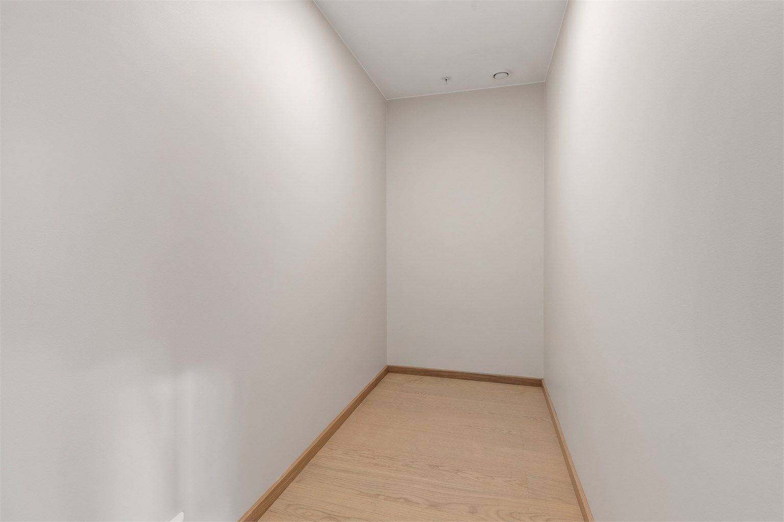 Praktisk bod i leiligheten med tilgang fra stuen.