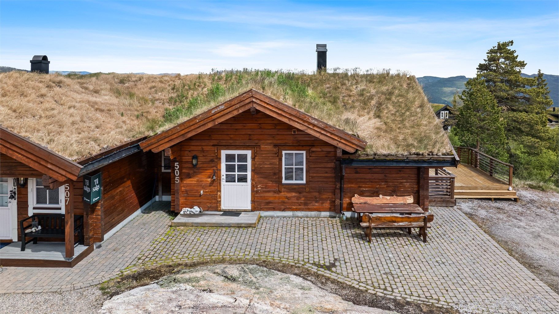 Duohytte med god romløsning og flotte uteområder