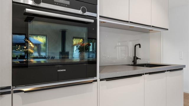 Integrert stekeovn og mikrobølgeovn fra Siemens.