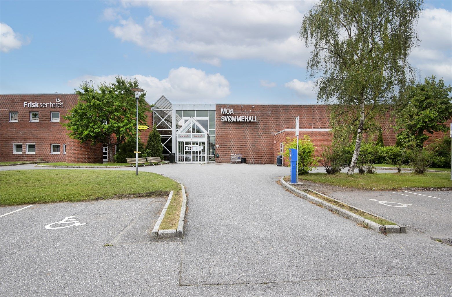Nærområdet byr på flere treningsmuligheter, inkludert Moa svømmehall.