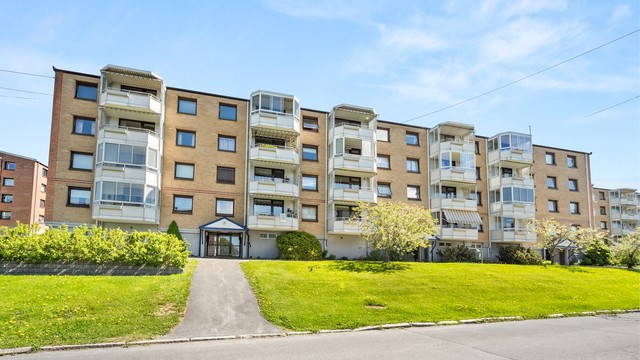 Blokkens fasade fra vest.
