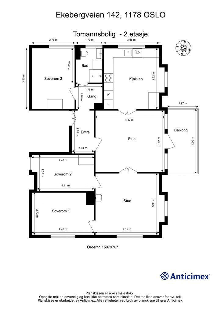 Hovedetasjen rommer stue, spisestue, kjøkken, tre soverom og bad i en arealeffektiv planløsning.
