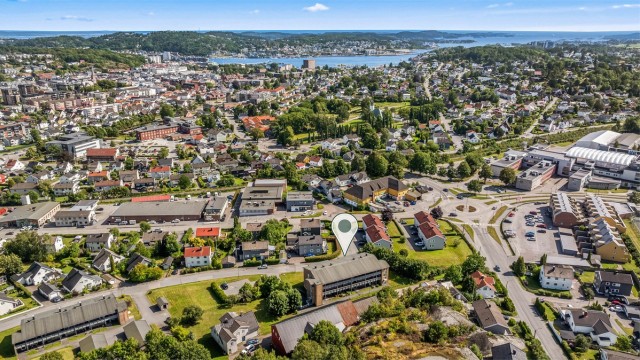 Kort vei til Pindsle-området og populære Bugårdsparken med turstier og idrettsanlegg.