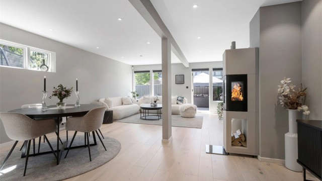 Velkommen til Fossveien 84 - Nyoppusset og moderne enderekkehus