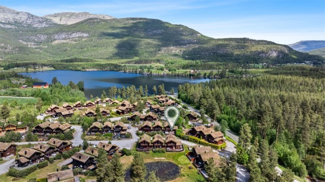 Hytten ligger sentralt til i populære Vrådal.