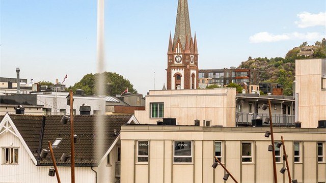 Utsyn over sentrumskvartalene mot Sandefjord kirke.