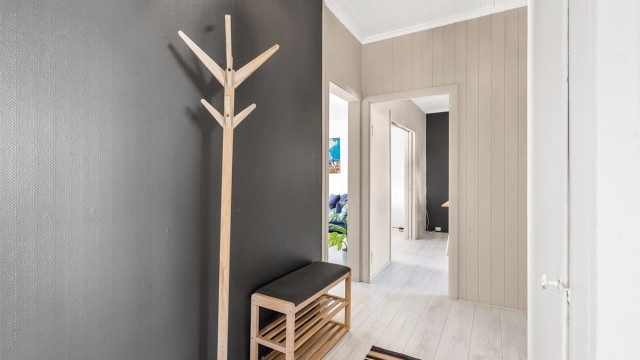 Gang mot stue, spiseplass og soverom nr. 2