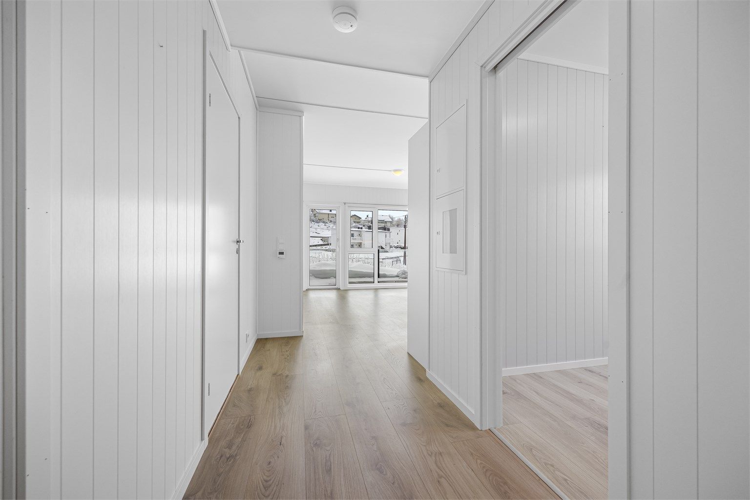 Gang med vannbåren gulvvarme fra elkjel.