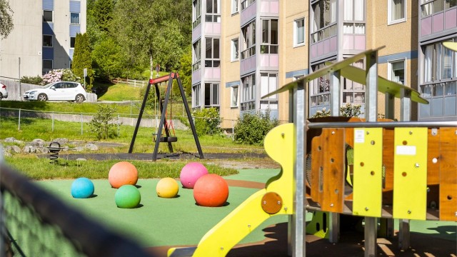 - Borettslaget har hyggelige fellesområder med blant annet lekeplass for de minste -