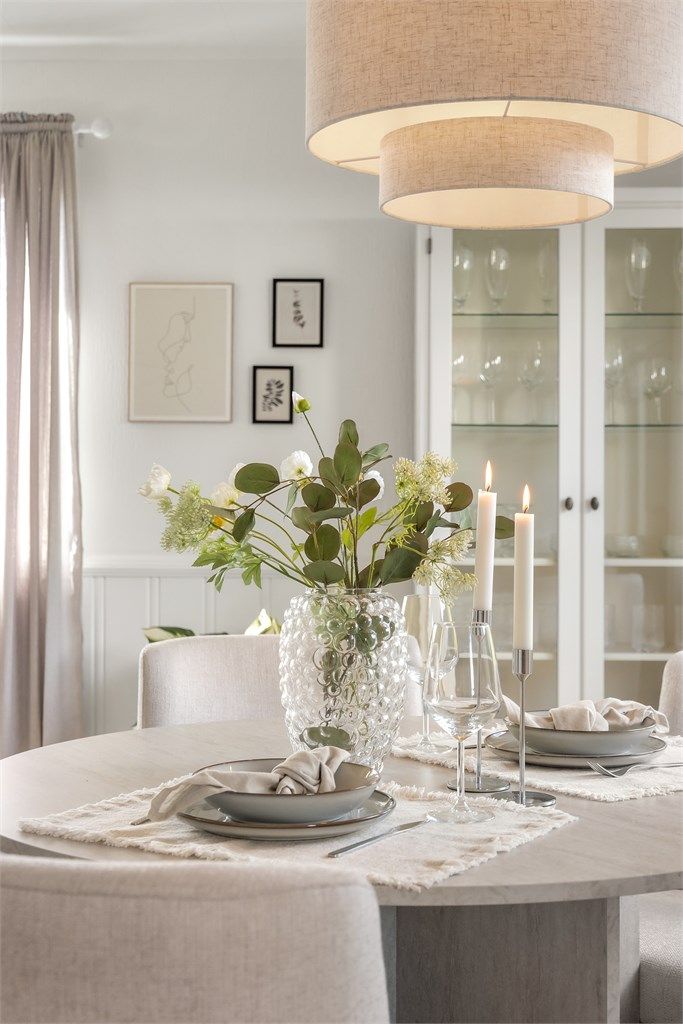 Et sosialt allrom med plass for både hverdag og fest.