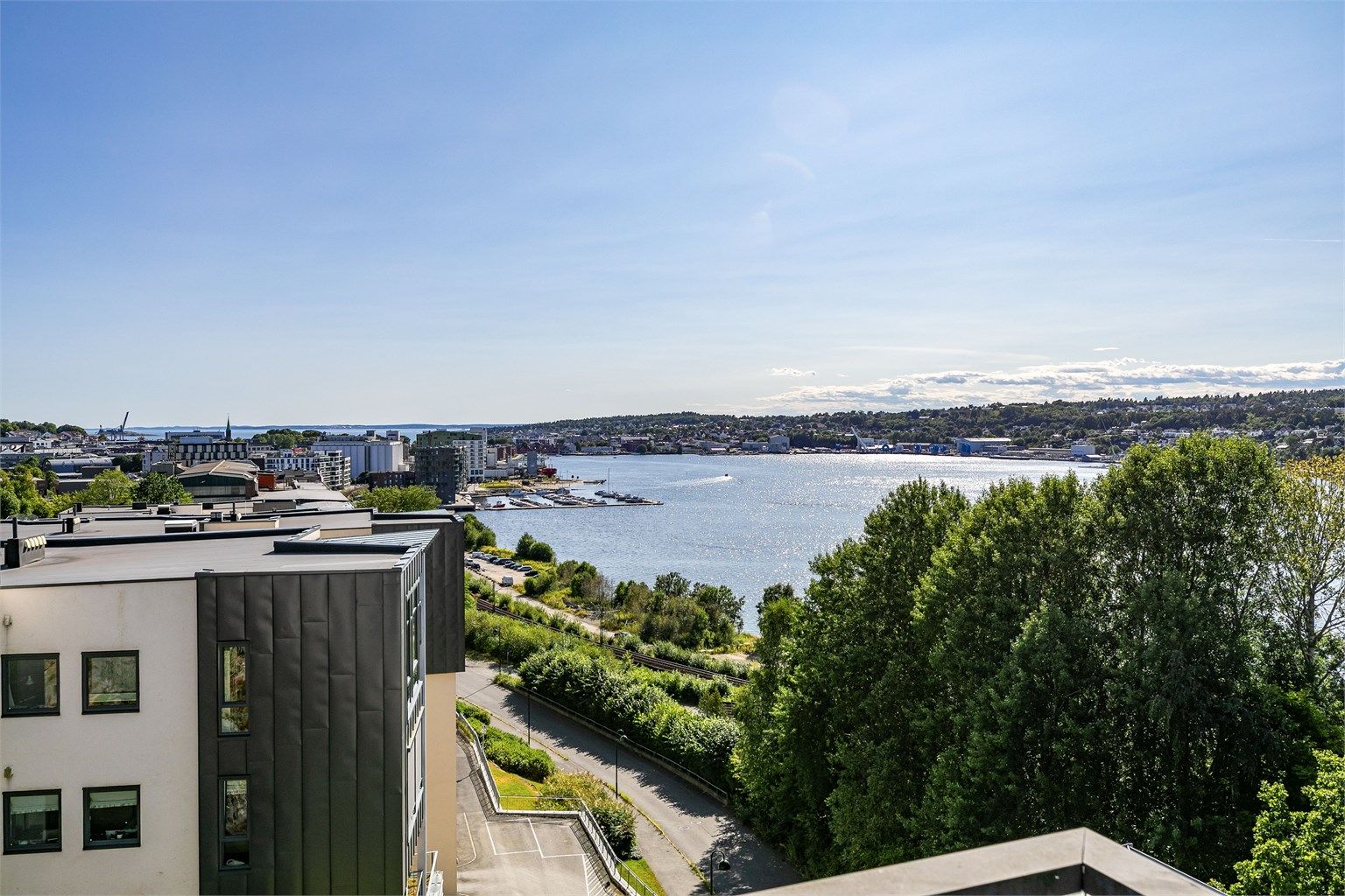 På takaltanen sees utsikt helt til havgapet i Ytre Oslofjord.