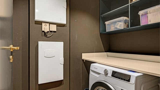På badet er det også opplegg for vaskemaskin