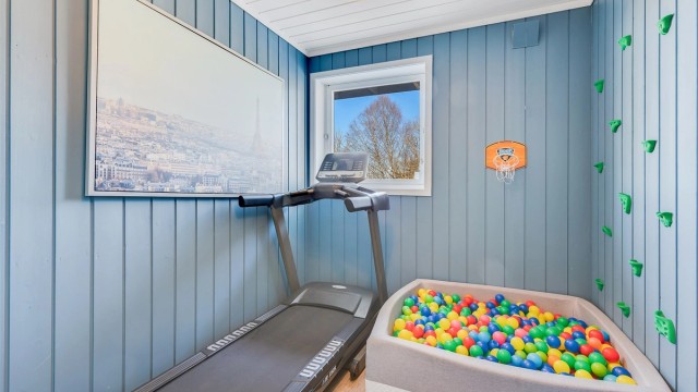 Lekerom, trimrom eller kontor. (Rommet er tegnet som bod og ikke søkt omgjort til rom for varig opphold).