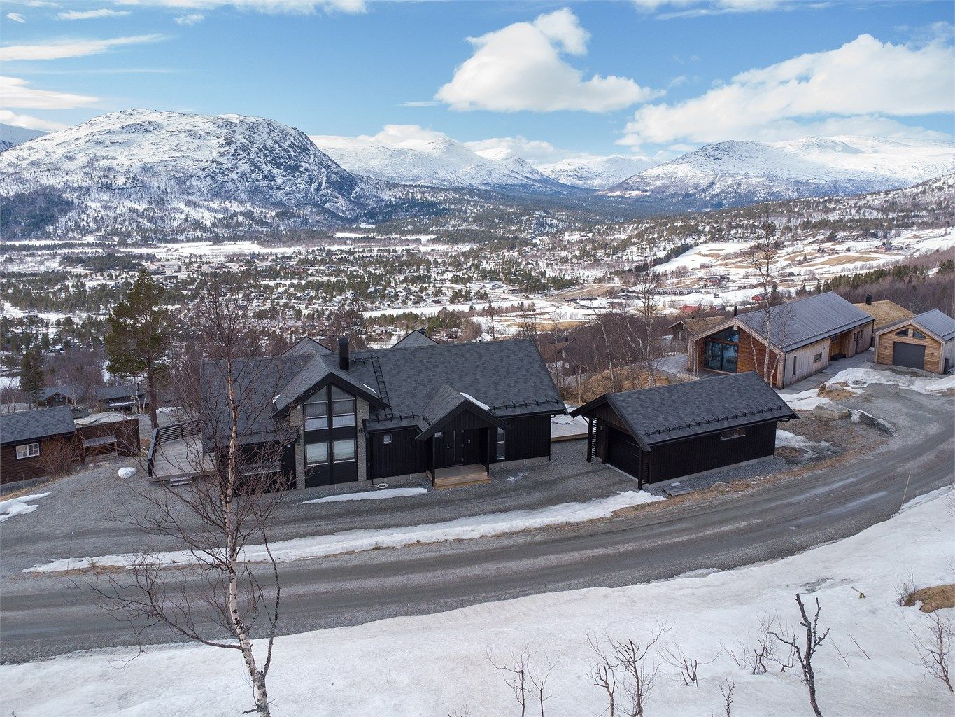 Utsikt fra tomten mot Rånåkollen
