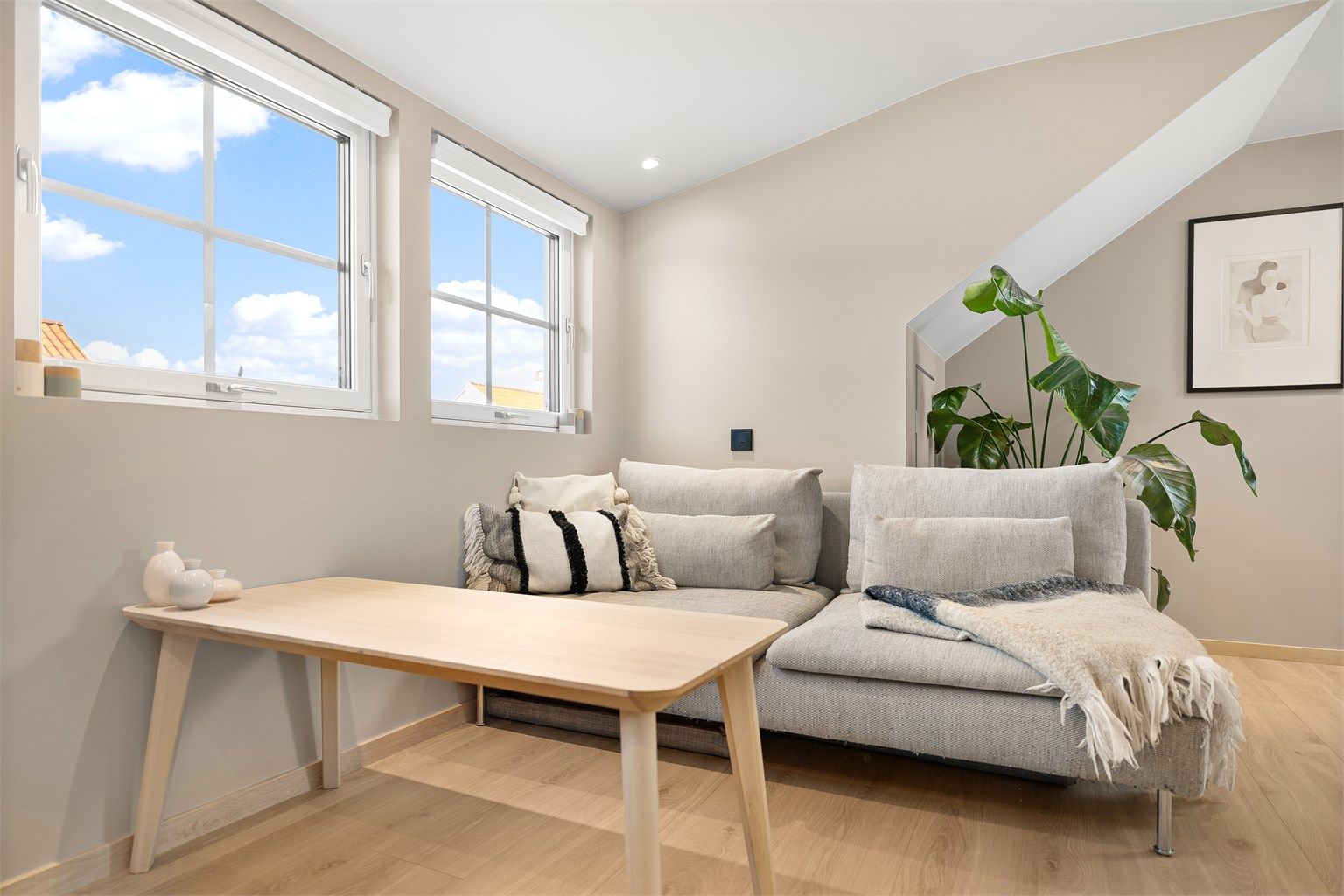 Området passer ypperlig som en ekstra tv-stue, lekestue, kontor eller det du måtte ha behov for. 