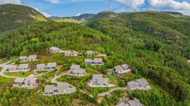 Flotte turområder like i nærheten og kort vei til Prekestolen.