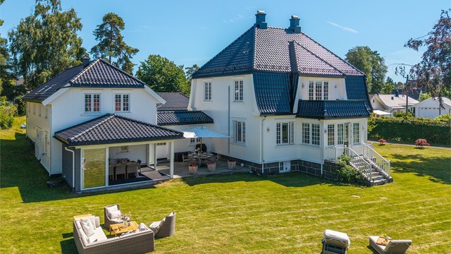En svært romslig og attraktiv eiendom på hele ca. 3 780,8 m².