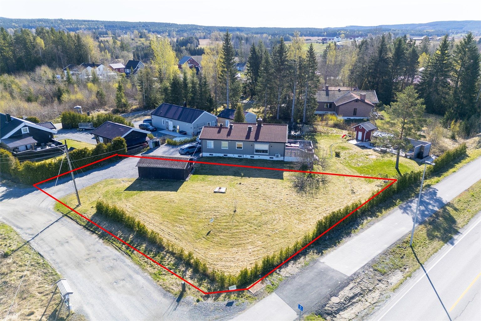 Eiendomsmegler Krogsveen v/Per Inge Hunvik selger boligtomt i Verkensvegen 1