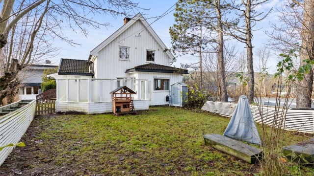 Hagen er av god størrelse. Her har du formiddagssol.