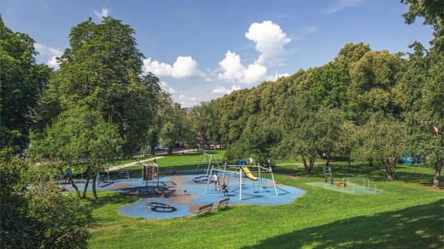 Området har flere grøntområder i nærheten, her sees Botsparken.