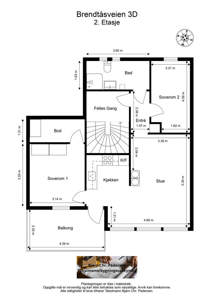 En arealeffektiv planløsning fordelt på 62 m². Leiligheten har to soverom, en praktisk innvendig bod og utgang fra stuen til en vestvendt balkong på 10 m².
