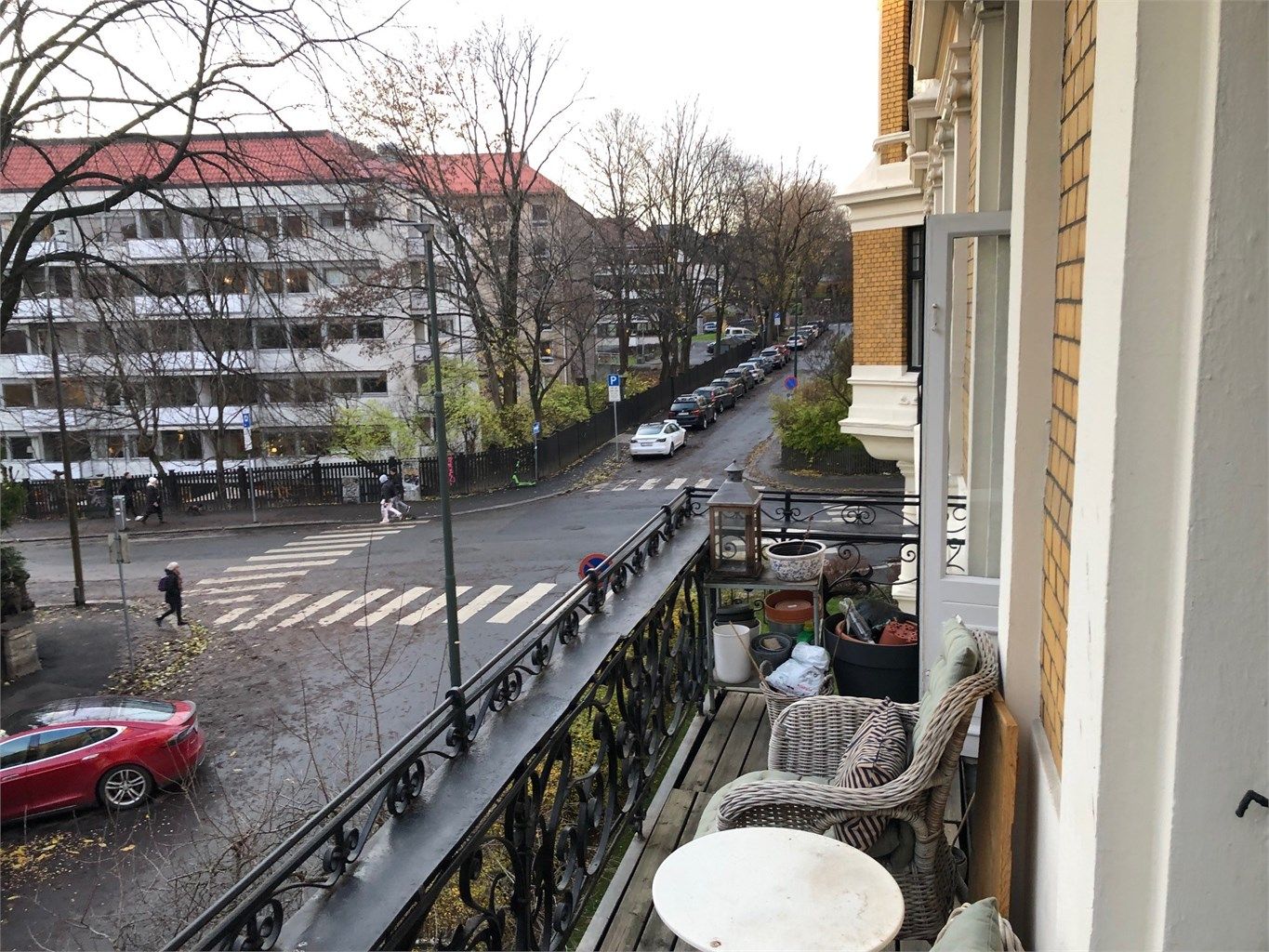 Balkong med gode solforhold.