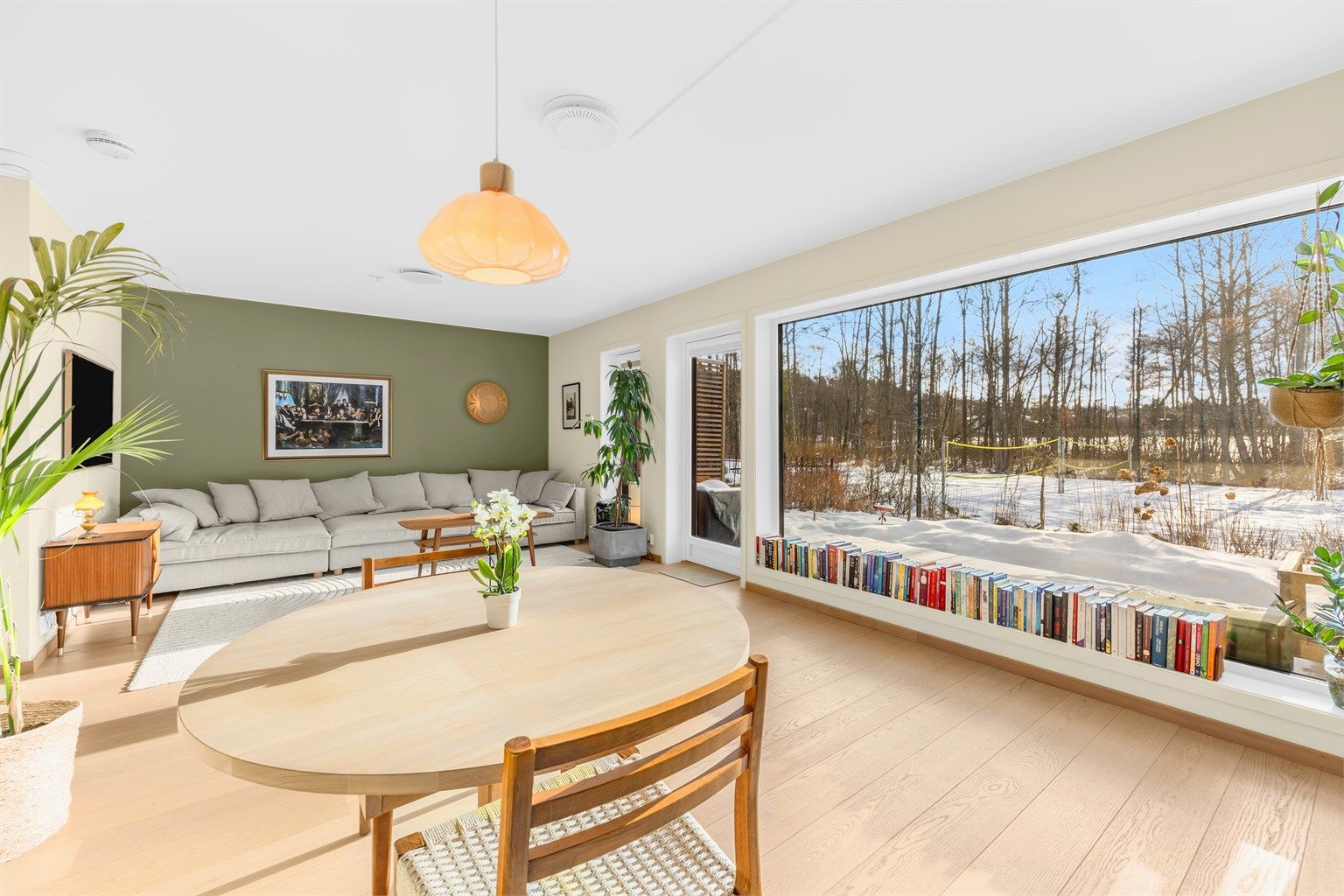 Stue med utsikt mot Kolbotnvannet