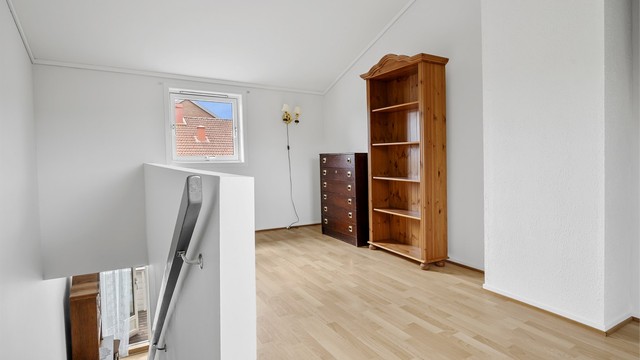 Loftstuen i tredje etasje er et fleksibelt rom som kan innredes etter behov, for eksempel som TV-stue eller soverom.