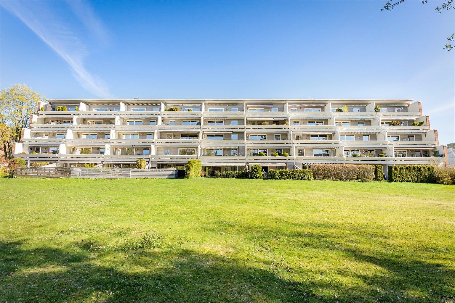 Skytten har en flott beliggenhet med kort avstand til alle nødvendige fasiliteter. Det er kun 500 meter til Rykkinn senter, som har en Meny-butikk, bibliotek, helsetjenester og over 30 ulike butikker. Foto: Zovenfra