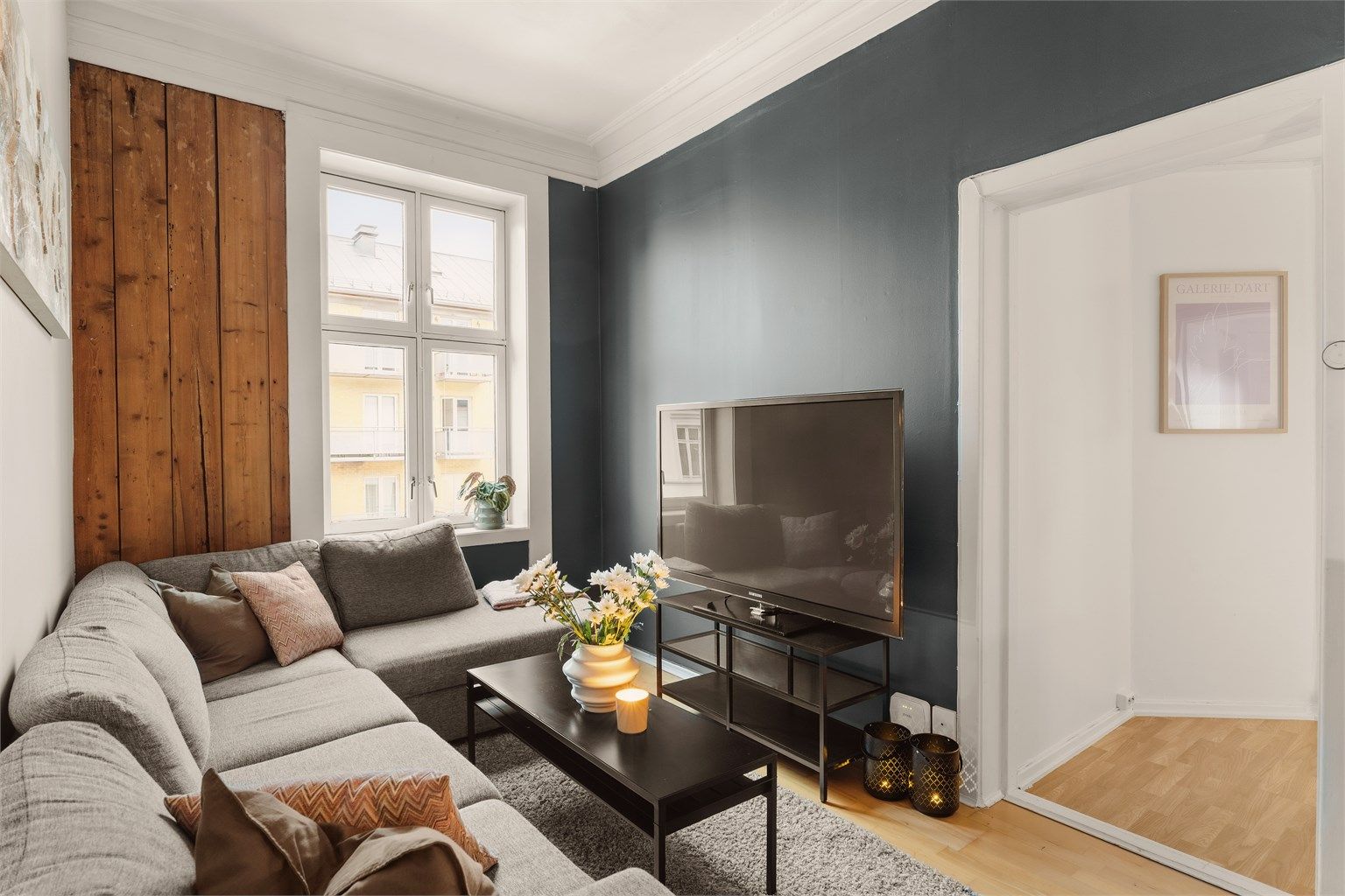 Velkommen til Thorvald Meyers gate 40B! - Presentert av Marius Dyngeland Iversen v/ Eiendomsmegler Krogsveen. Foto: Isnitt/Nadia Frantsen.