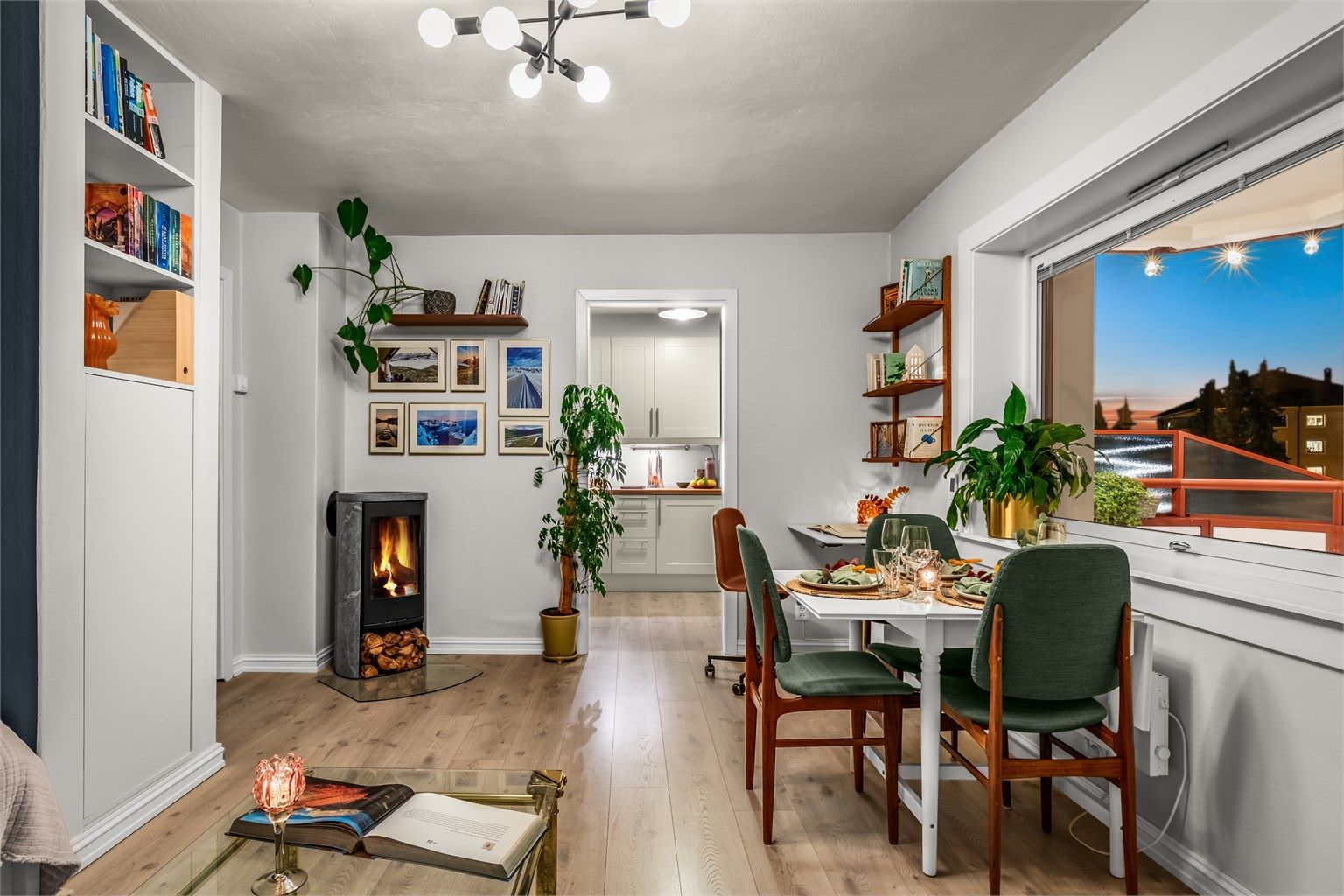 Beliggenheten er svært sentral med kort vei til både T-banen, Lambertseter Senter og flotte turområder.