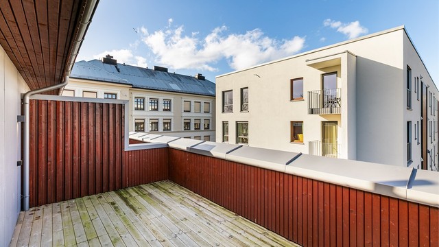 Den nordre takaltanen vender mot skjermede omgivelser i Skarmyrakvartalet. Her er det lite som antyder hvor sentralt du faktisk bor.