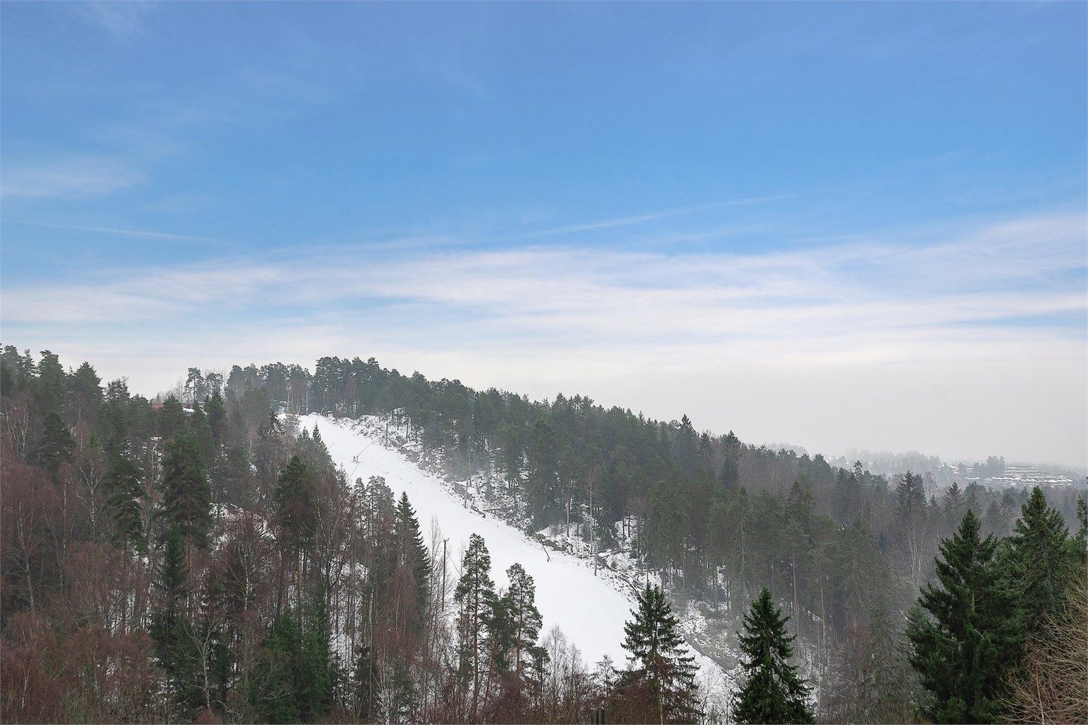For den vinterglade finnes det en egen slalåmbakke i nærområdet med ski inn/ski out. 