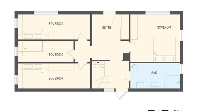 1. etasje inneholder entré, modernisert bad og fire av boligens fem soverom.