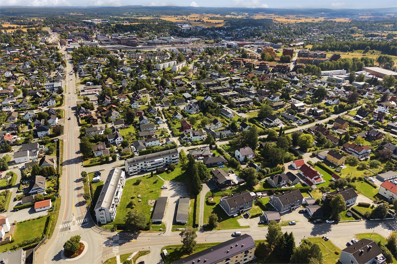 Kort vei til Ski sentrum med togstasjon, kjøpesenter og alle servicetilbud.