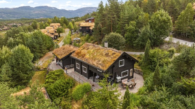 Hytten ligger rolig og usjenert til med kort vei til områdets mange fasiliteter