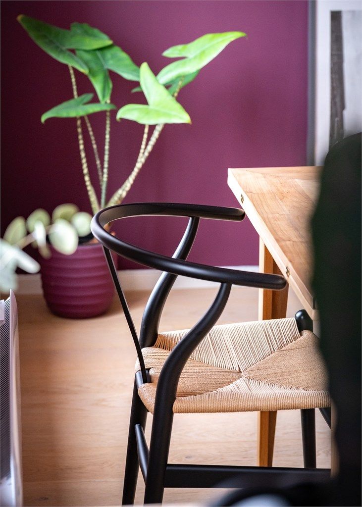 Klassiske detaljer og moderne fargevalg skaper en stilren helhet.