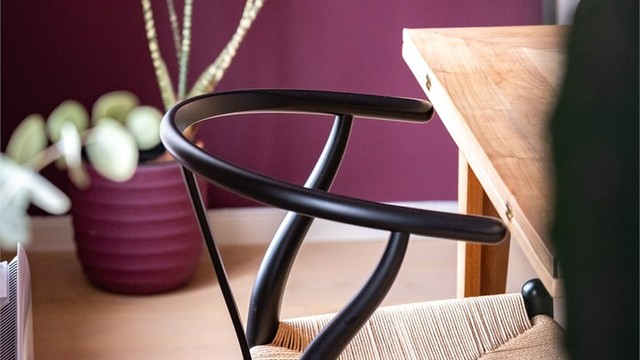 Klassiske detaljer og moderne fargevalg skaper en stilren helhet.