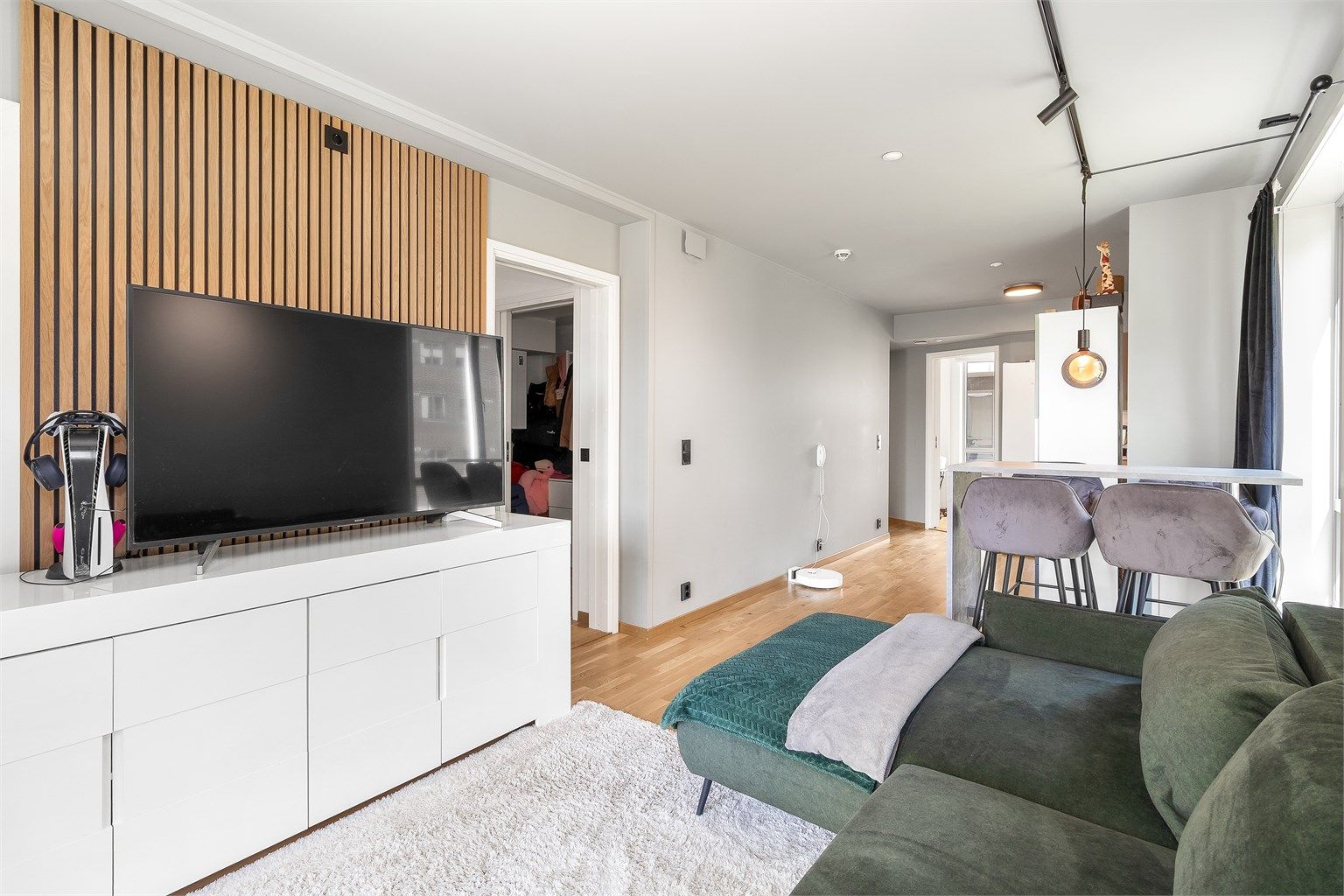 Leiligheten har et godt inneklima med balansert ventilasjon og vannbåren varme