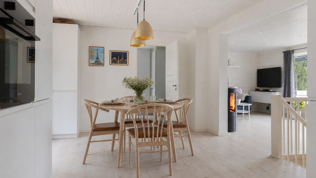 Spiseplass i tilknytning til kjøkkenet.