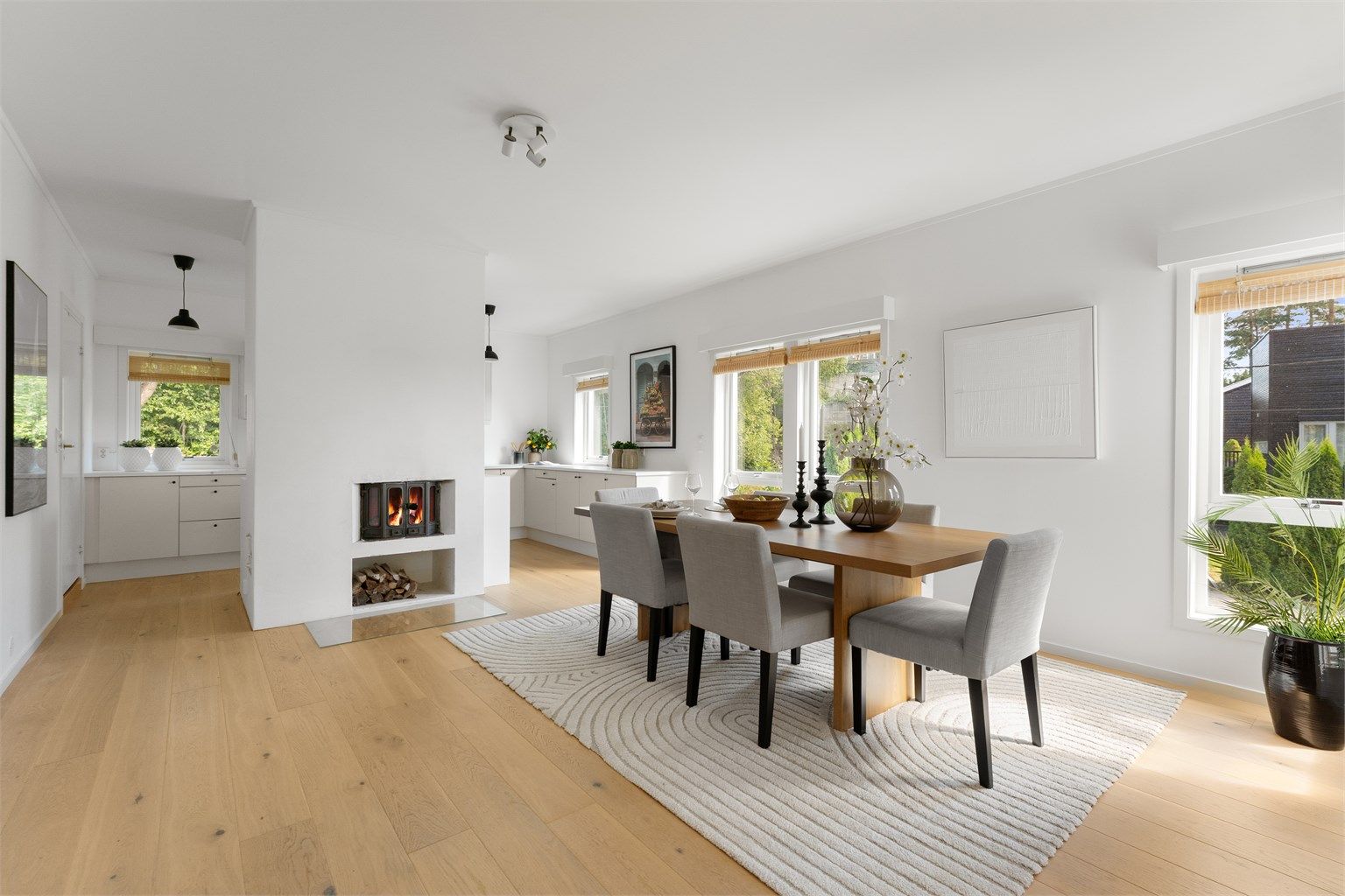 Peisen i stuen gir både varme og hygge